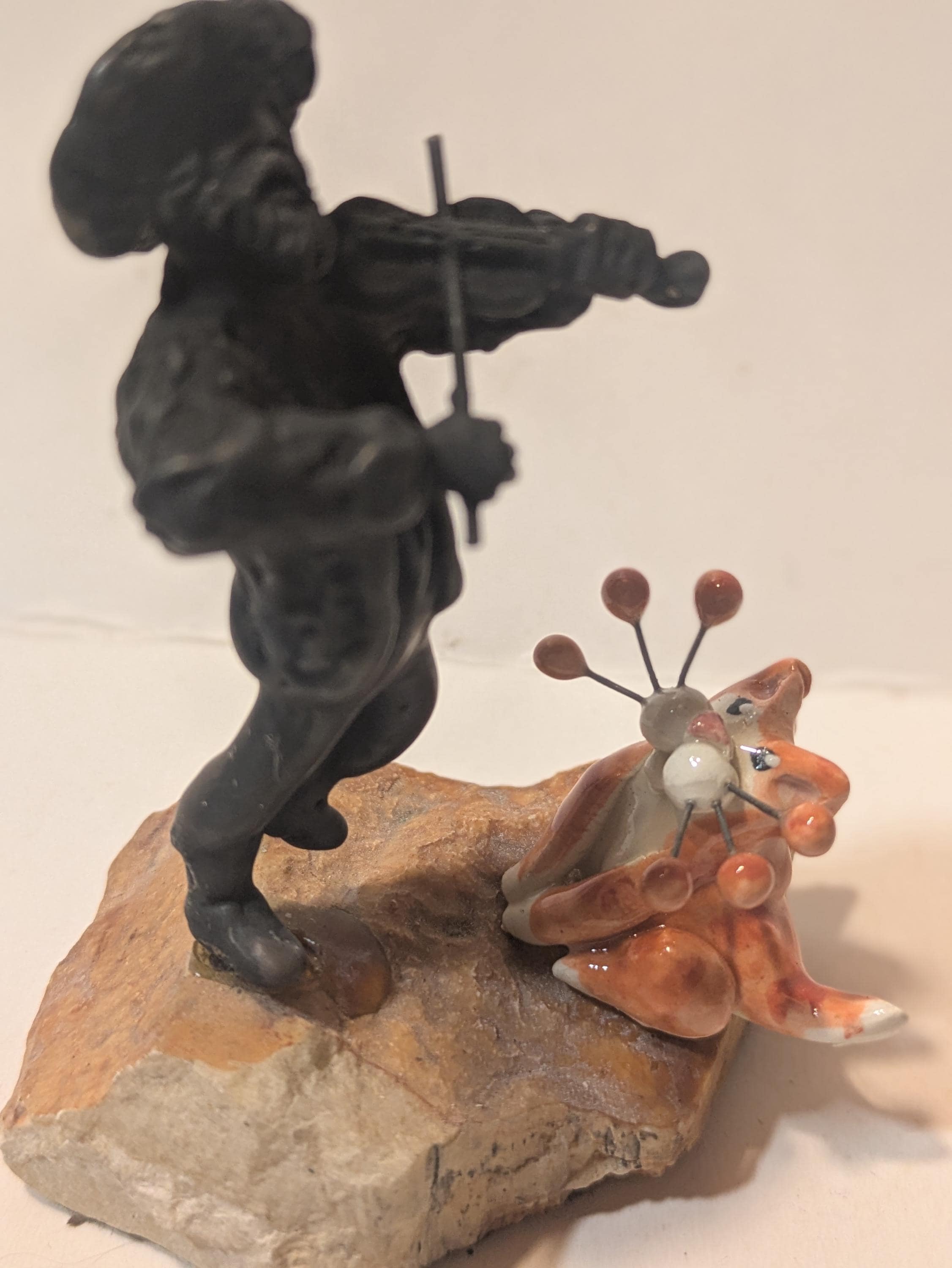Fable & Fiddler – WhimsiClay Cat with Violin Player Handcrafted by Amy Lacombe